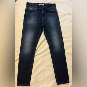 Never Worn Tommy Hilfiger dark blue wash jeans 32x32